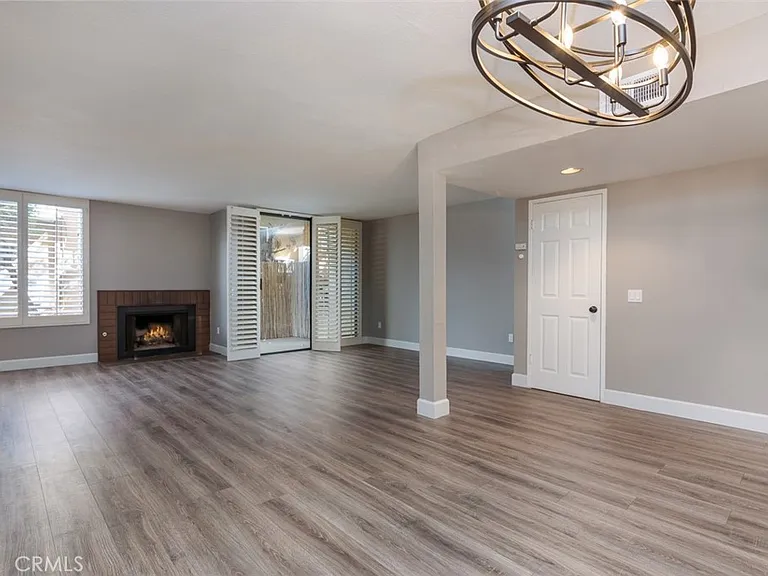 3333 Primera Ave #B — Photo 2