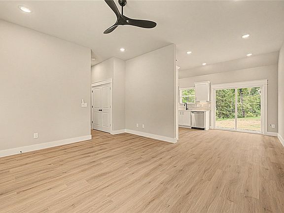 3rd image of 14 Brims Ness Ln