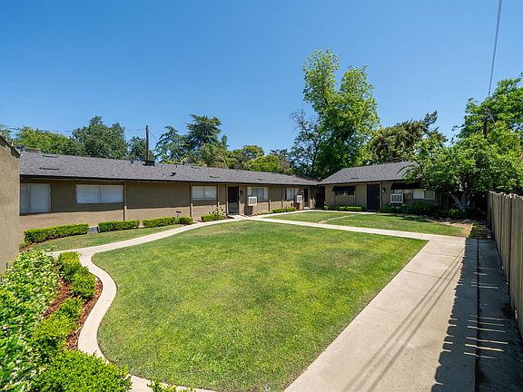 3rd image of 3420 N Van Ness Blvd