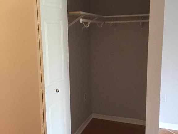 4th image of 7420 Lakeview Dr APT 301