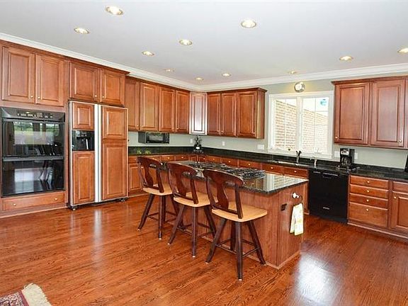 4th image of 6540 Wyndwatch Dr