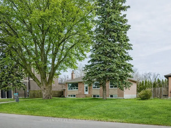 142 Kingslynn Dr, King, ON L7B 1H1