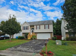 2339 Oakleaf Dr NW, Roanoke, VA 24017