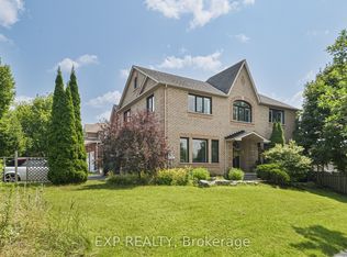 29 Batson Dr, Aurora, ON L4G 7G8