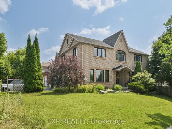 29 Batson Dr, Aurora, ON L4G 7G8