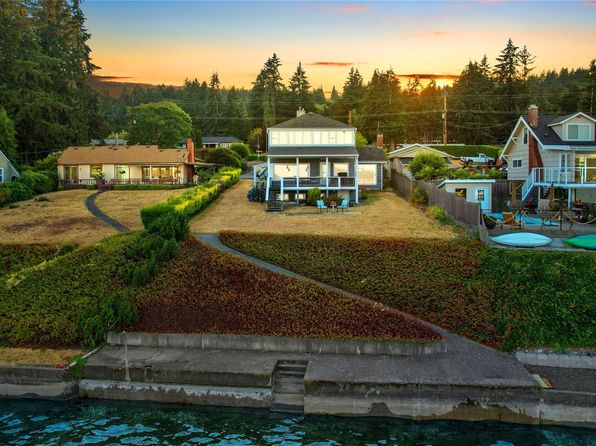 5762 Chico Way NW, Bremerton, WA 98312