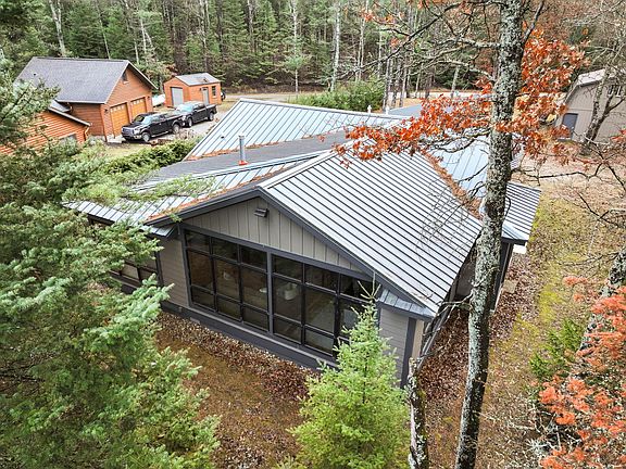 4th image of 10725 Arrow Dr