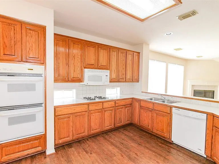 5921 Back Bay Ln — Photo 11