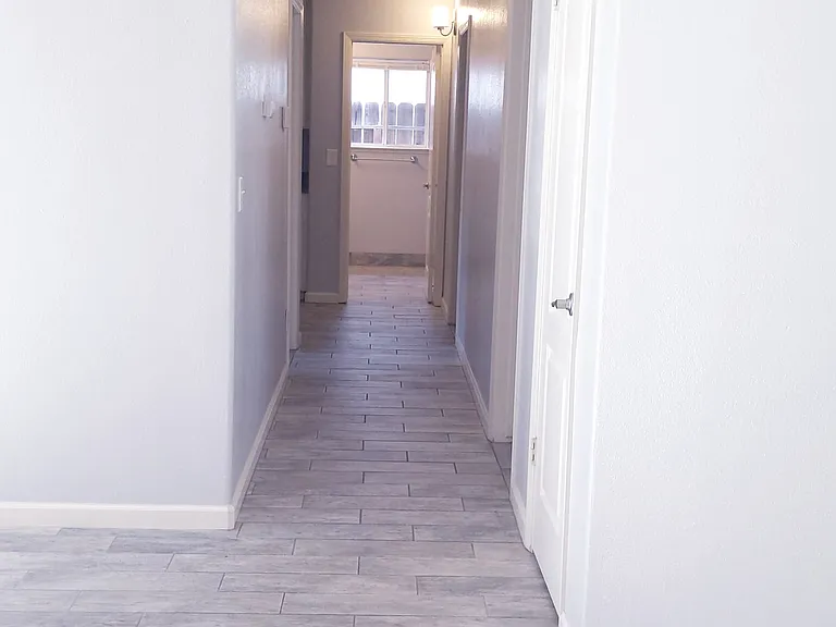 1857 E Lester Ave — Photo 10