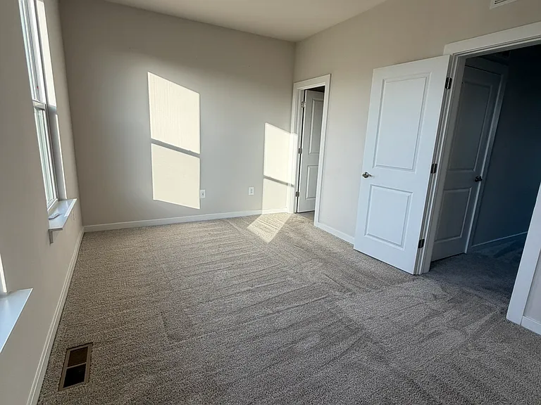 2560 Nicholson St — Photo 21