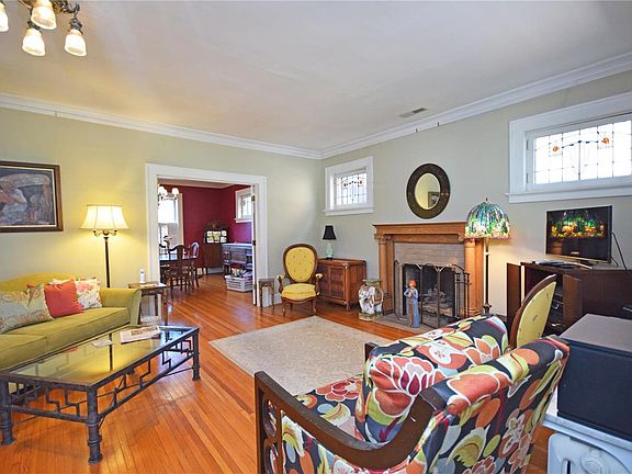 4th image of 2627 Gurney Ct