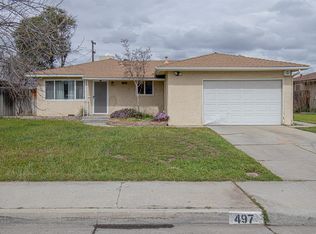 497 W Dennis Dr, Clovis, CA 93612