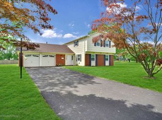 271 Stillwells Corner Rd, Freehold, NJ 07728