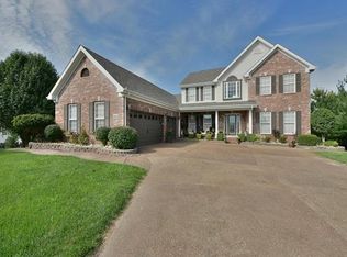 1011 Pearview Dr, Saint Peters, MO 63376