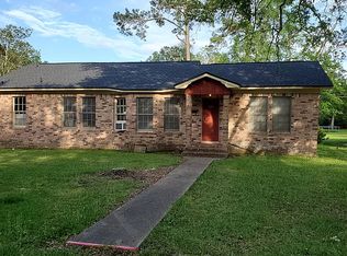 670 N 10th St, Silsbee, TX 77656