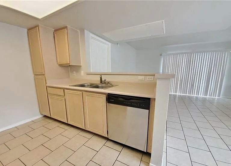 8070 W Russell Rd #2091 — Photo 4