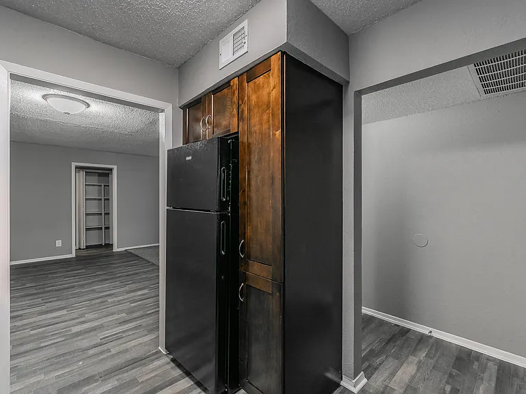 Verano Oaks Apartments — Photo 33
