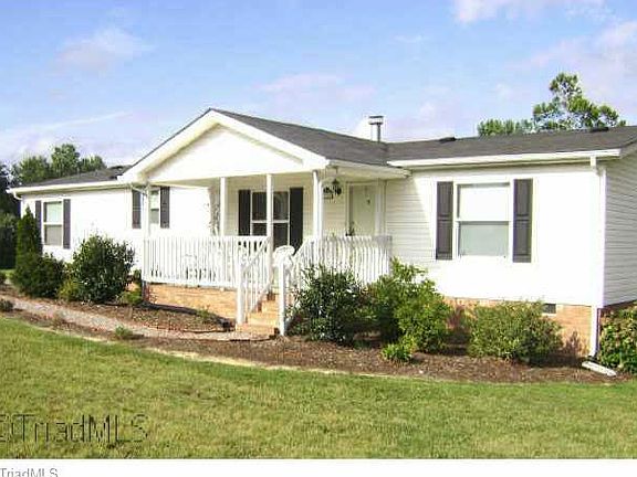 2nd image of 376 Country Acres Ln