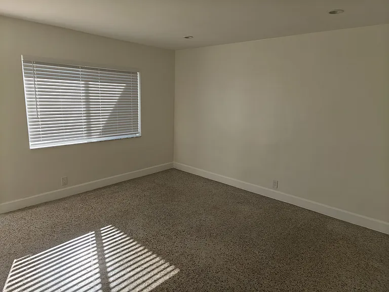 3070 SW 27th Ln #6 — Photo 11