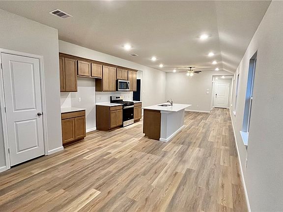 3rd image of 920 Coffee Mill Ln