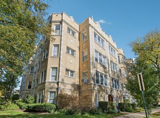 822 Washington Blvd APT 3, Oak Park, IL 60302