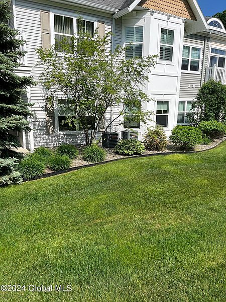 5th image of 705 Heather Lane