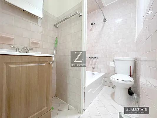 Rented by ZealEstate Group Inc | media 20