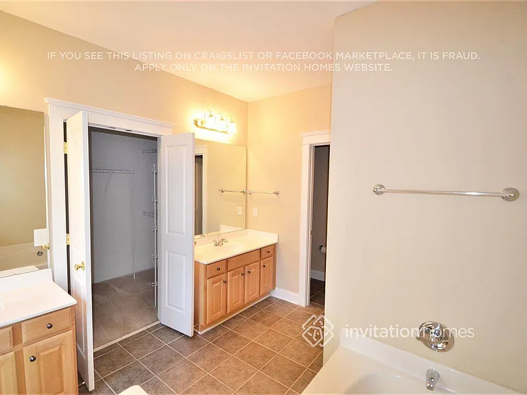 7706 Red Oaks Trl — Photo 11
