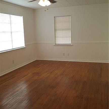 5th image of 703 College St
