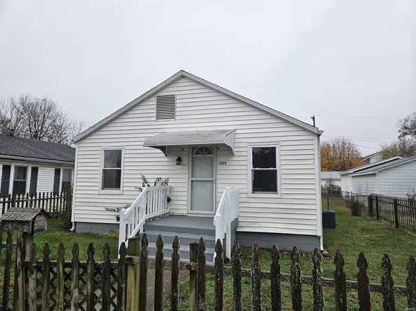 1309 Wheeler St, Vincennes, IN 47591