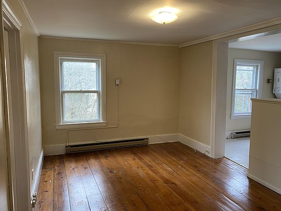 4th image of 106 E Delaware Ave APT 4