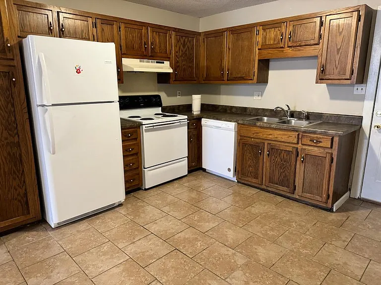 1808 Graymont Ln #B — Photo 5