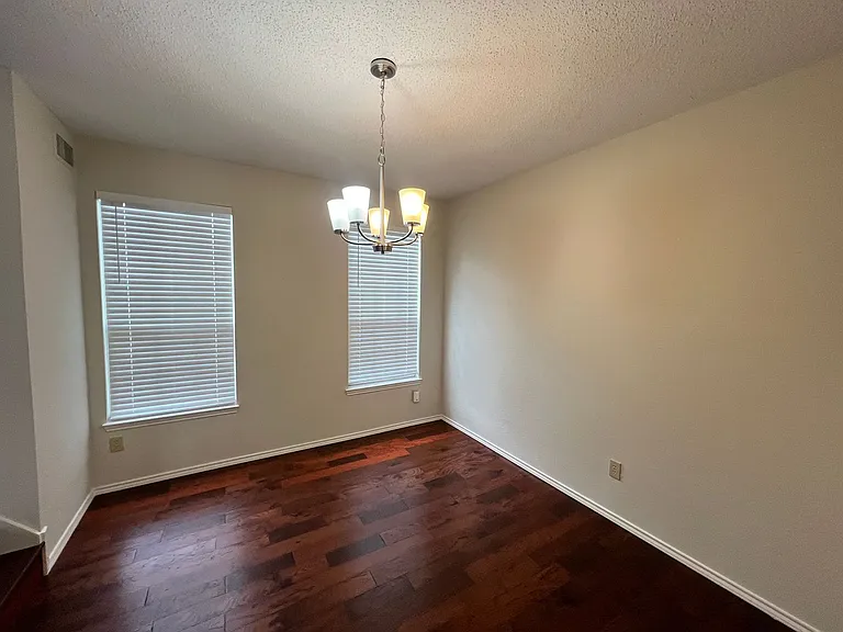 723 Sumner Dr — Photo 29