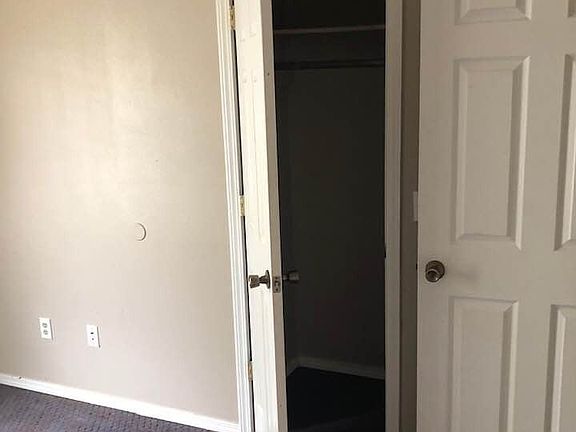 3rd image of 706 W Johnson St