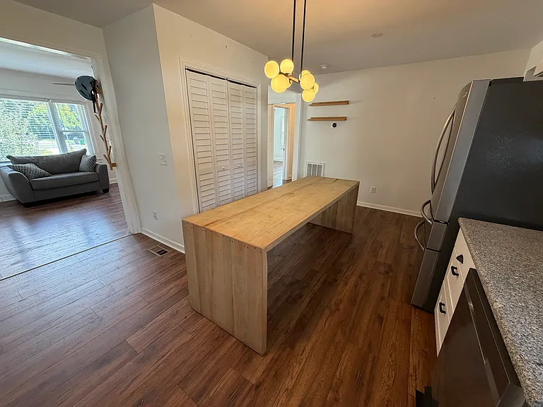 1240 Skyview Rd — Photo 7