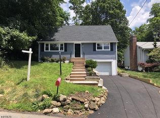 209 Hiawatha Blvd, Oakland, NJ 07436