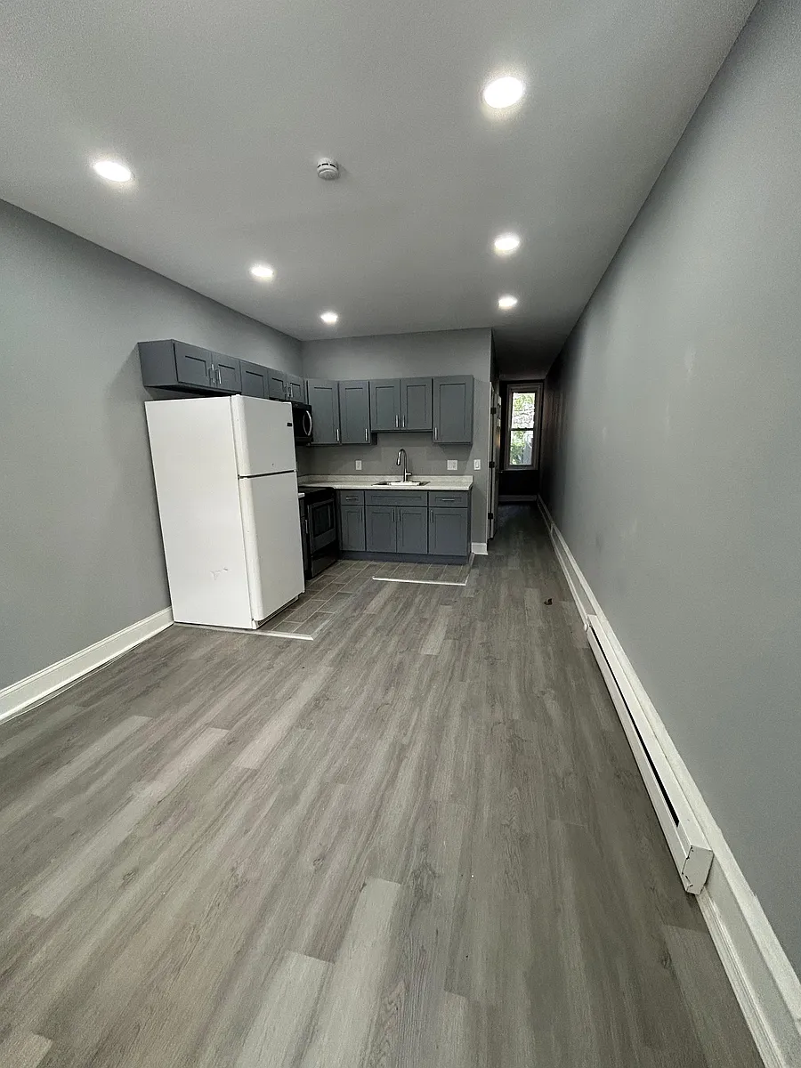 Building Photo - 4542 N 19th St #1