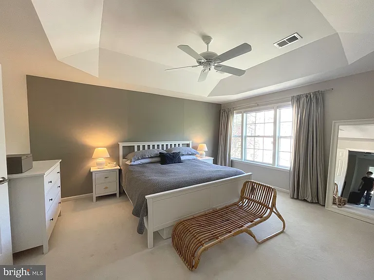 102 Lounsbury Pl — Photo 9