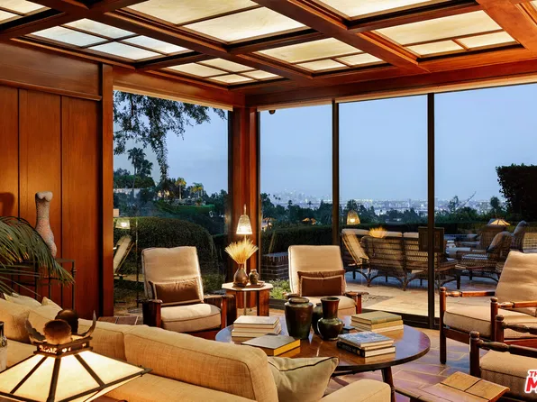 1166 Summit Dr, Beverly Hills, CA 90210