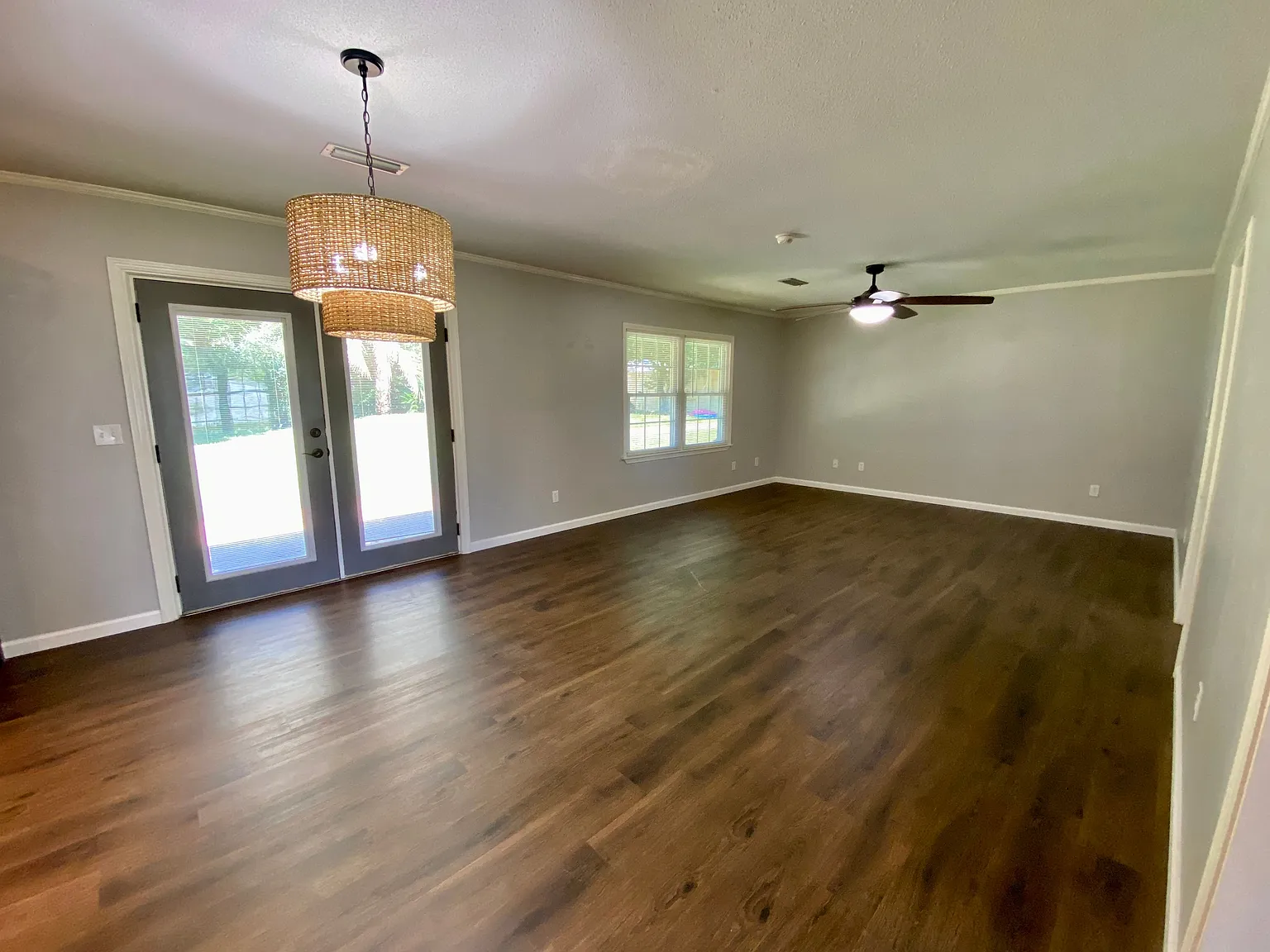 3 bed, 2.0 bath, 2000 sqft, $1,850 — Photo 3