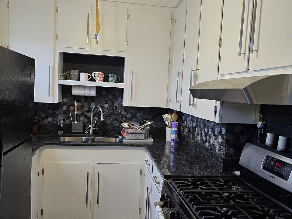 Kitchen with Granite counters and large cabnets