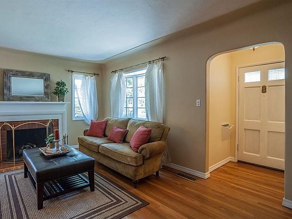 3rd image of 1284 Glenwood Ave