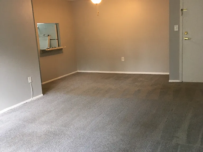 Valley York Apartments — Photo 47