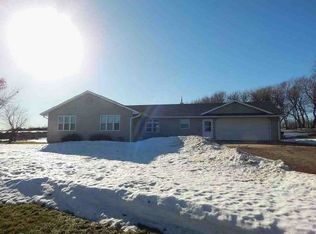 105 14th Rd, Emerson, NE 68733