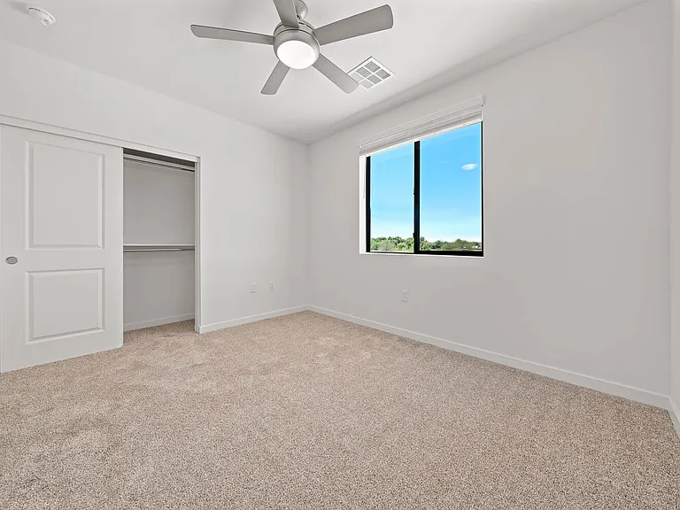 Solara Vista — Photo 19