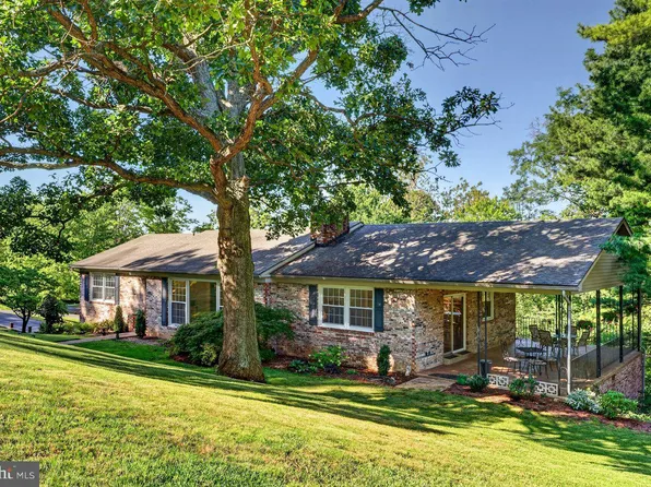 1222 Woodcrest Cir, Harrisonburg, VA 22801