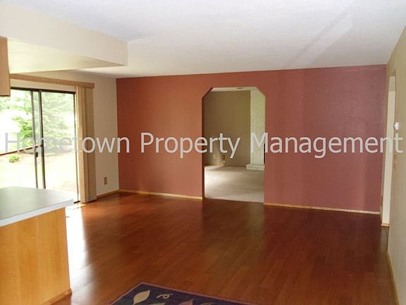 4th image of 6211 Saint Andrews Dr SE