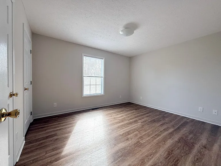 1320 Carolina Ave — Photo 13