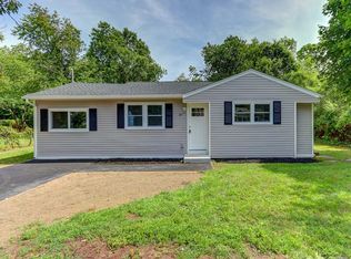 29 Maple St, Wyandanch, NY 11798