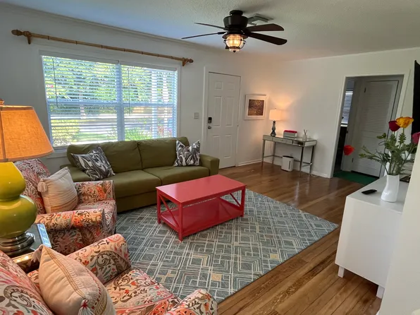 6916 Garden Ave, West Palm Beach, FL 33405